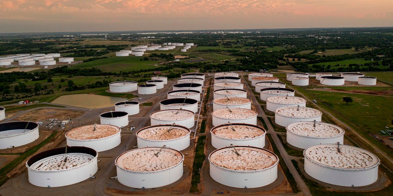 Futures Movers: Oil prices drop despite huge drop in U.S. crude inventories