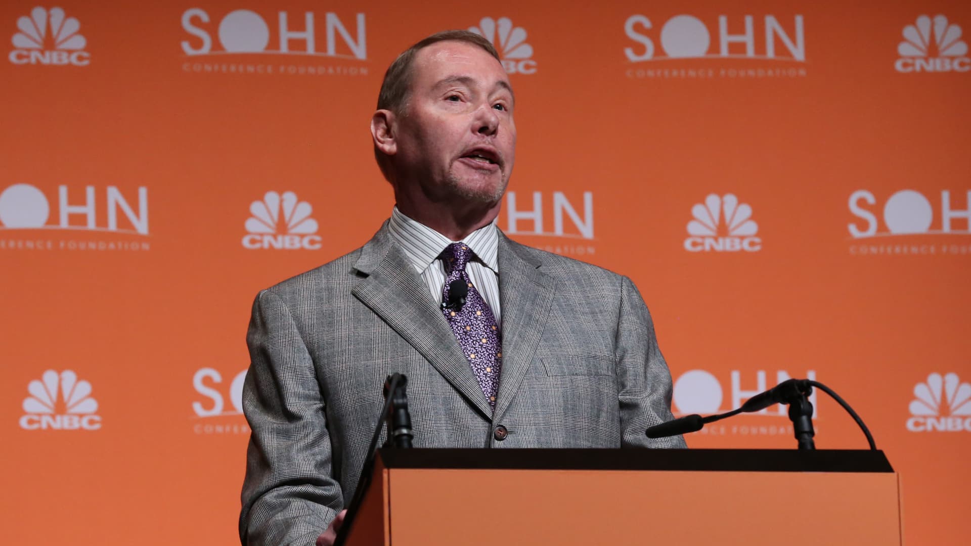 DoubleLine’s Gundlach says chance of more rate hikes is higher due to 'problematic' oil spike
