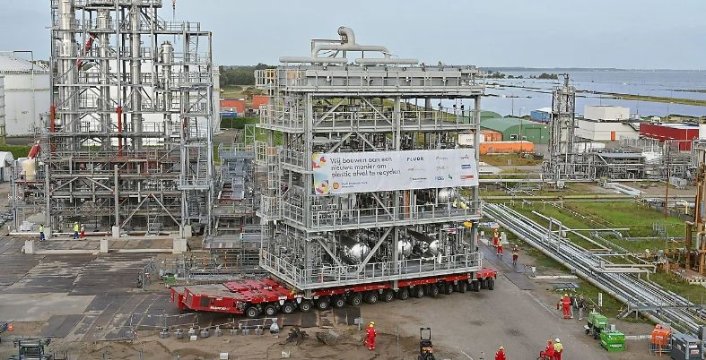 Shell Chemicals Park Moerdijk accelerates transition to become net zero emissions and produce more sustainable chemicals