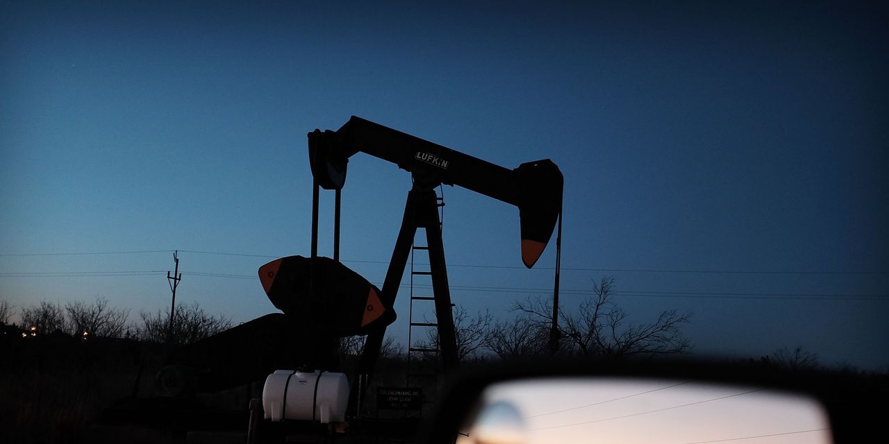 Oil prices pull back but remain set for strong weekly gains
