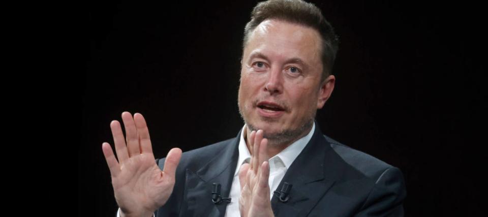 'A giant fusion reactor in the sky': Elon Musk told Joe Rogan that you can power the entire US with 100 x 100 miles of solar — and it’s ‘not hard.’ 3 stocks to bet on that sunny outlook