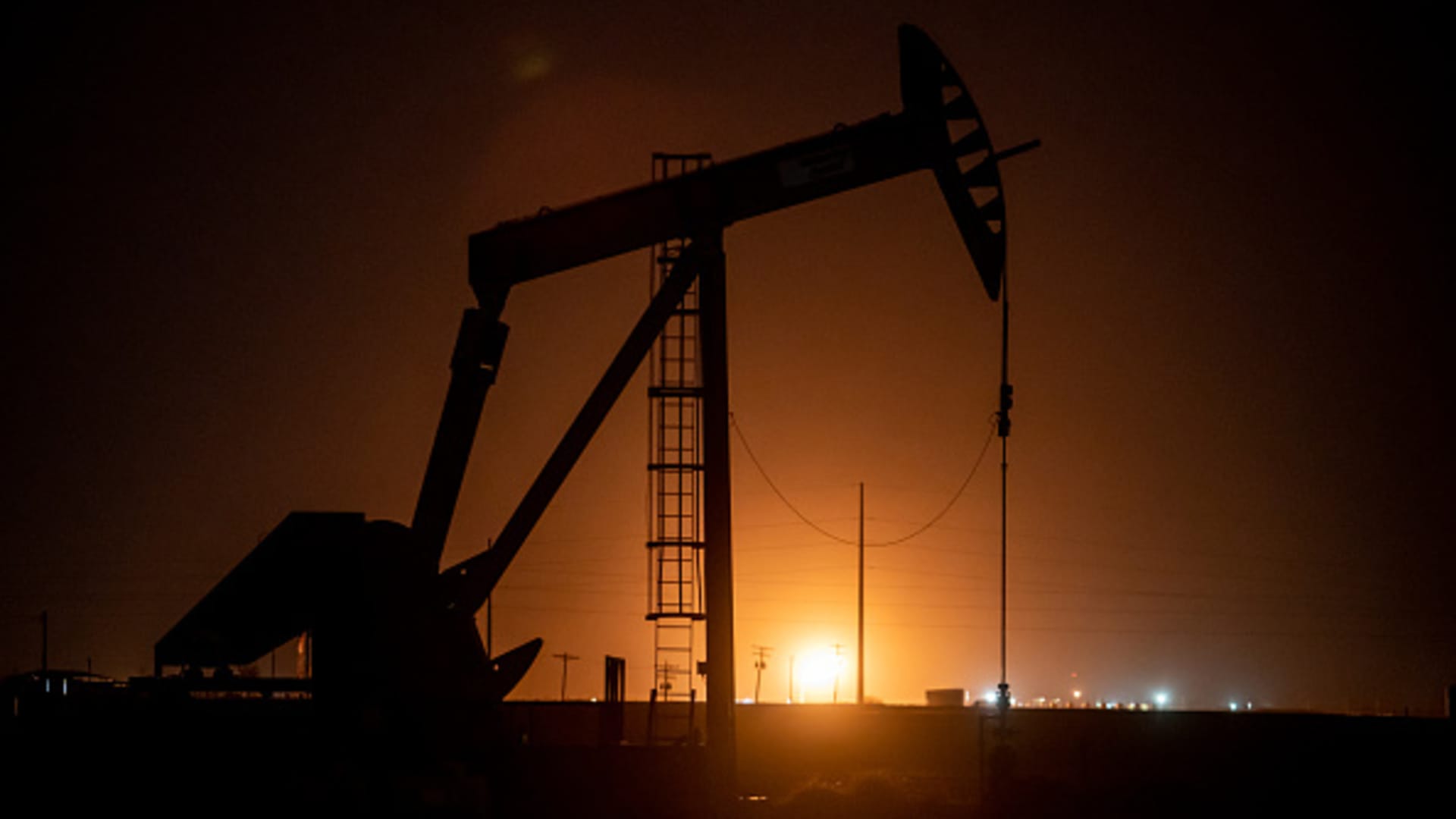 2024 energy outlook: What investors can expect from crude prices, and how to play it