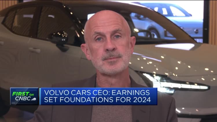 Volvo falls 5% after it sets out to dilute stake in electric vehicle automaker Polestar