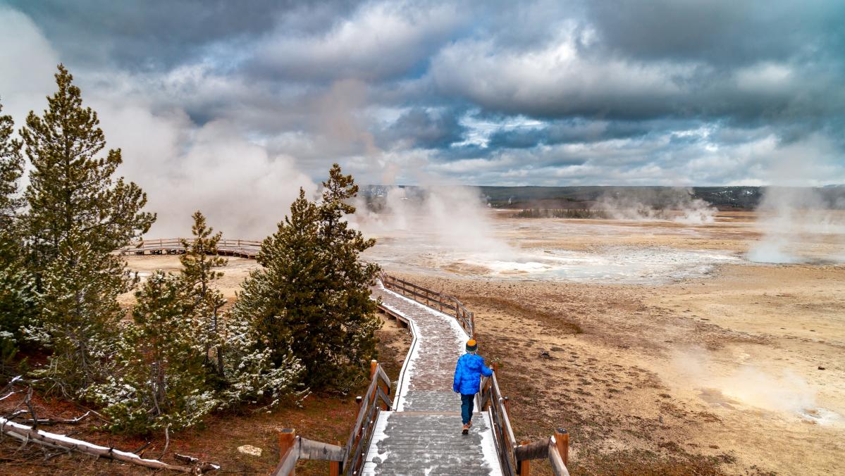 Man dips fingers in boiling Yellowstone spring to show off – it doesn't go well