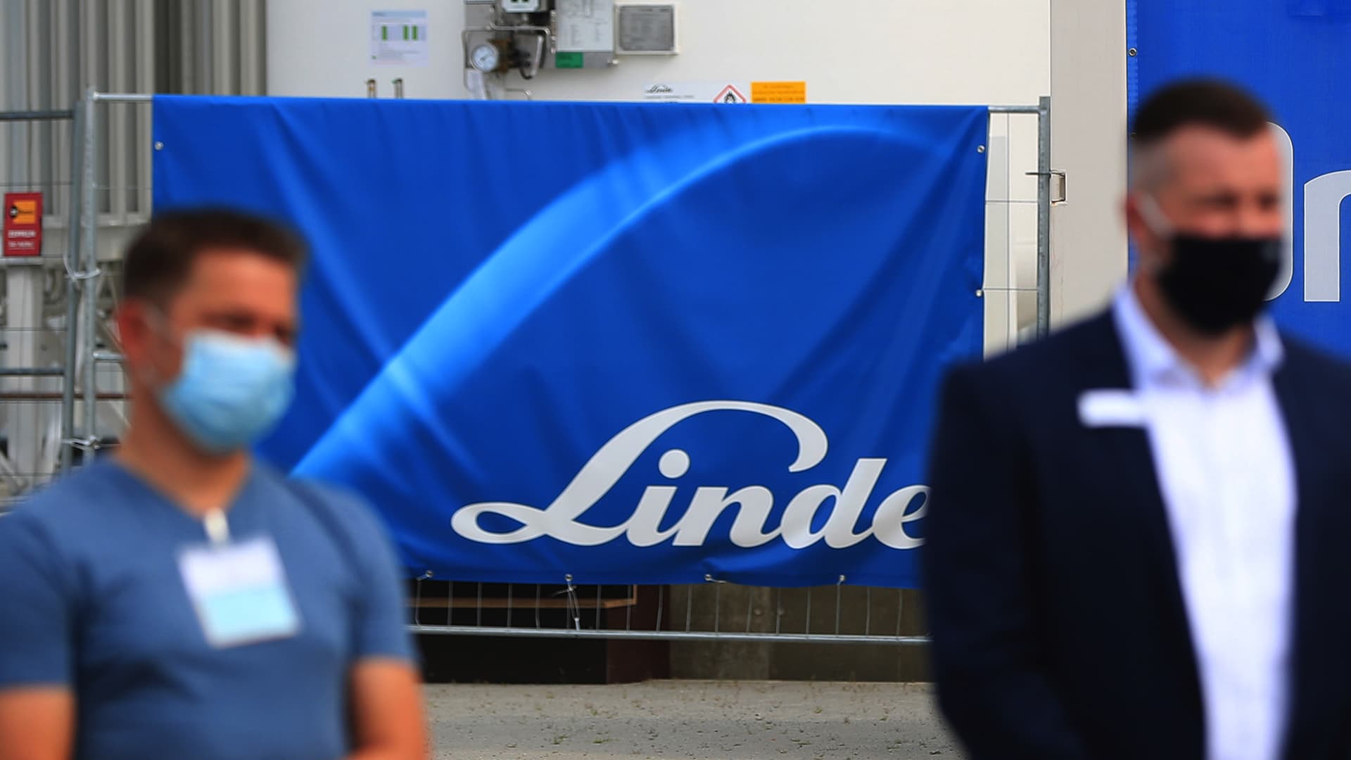 Here's why we disagree with Citigroup's downgrade of industrial gas giant Linde