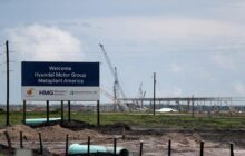 Cause of contractor injuries at Hyundai megasite remains under investigation