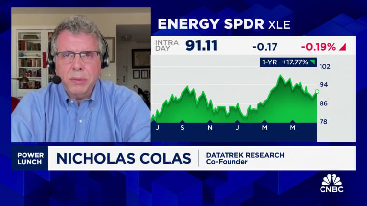 Oil prices bounce back as investors hope U.S. inventory data will point to stronger summer fuel demand