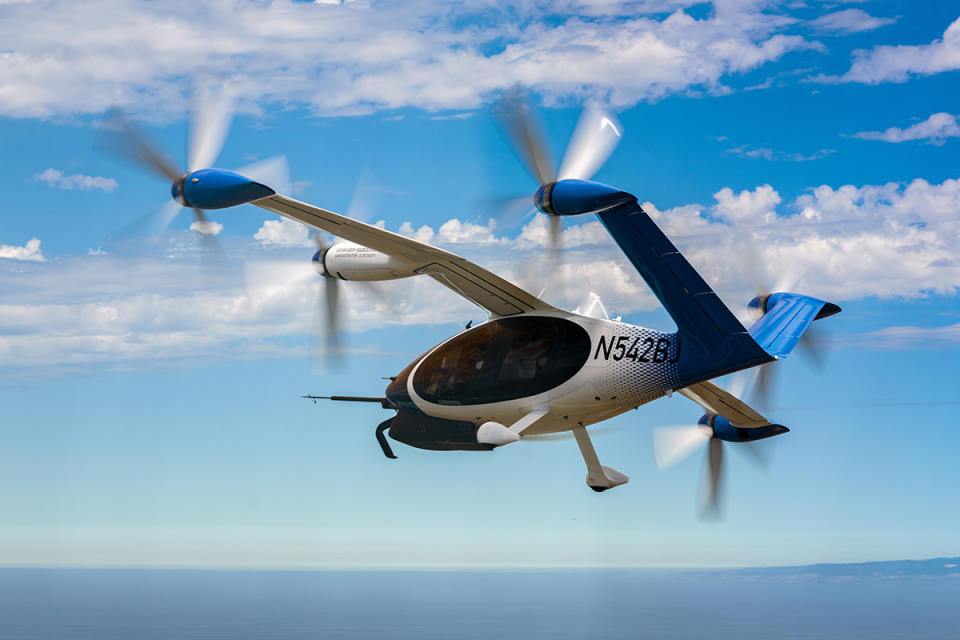 A hydrogen-powered air taxi flew 523 miles emitting only water vapor