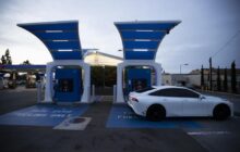 Drivers of hydrogen cars are annoyed at California. But they're suing Toyota