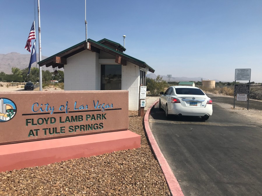 Las Vegas residents concerned with recent pond closure at Floyd Lamb Park