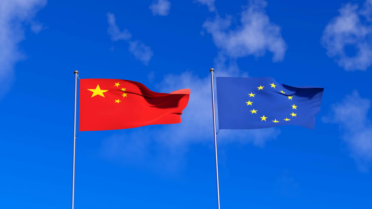 European Union votes to impose tariffs on Chinese electric vehicles