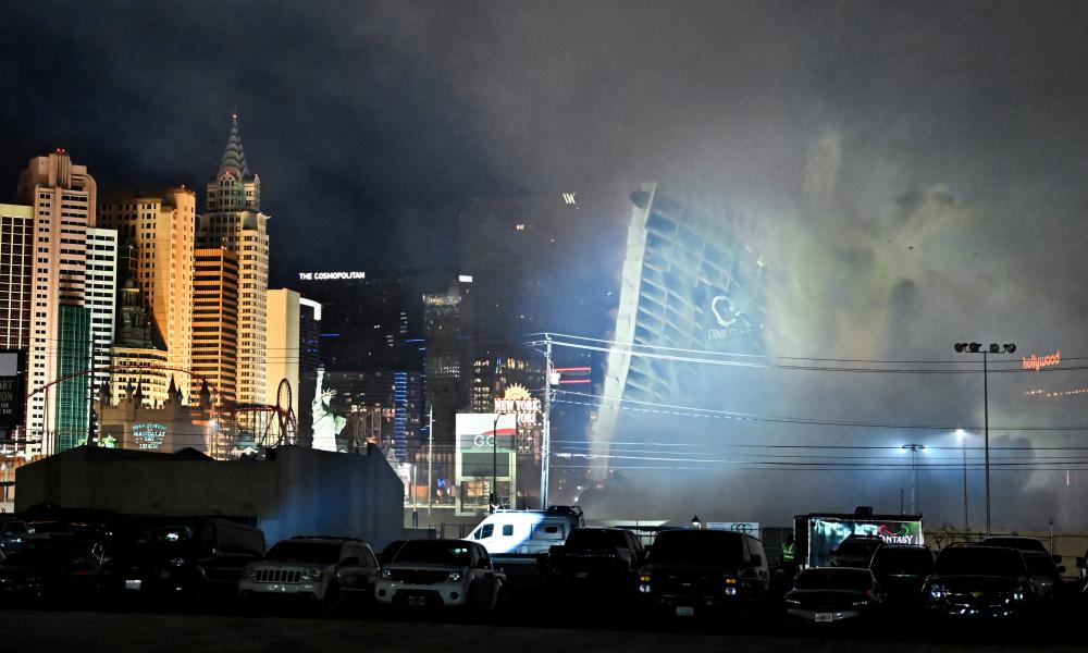 Tropicana casino, relic of Las Vegas’s mob era, is brought tumbling down