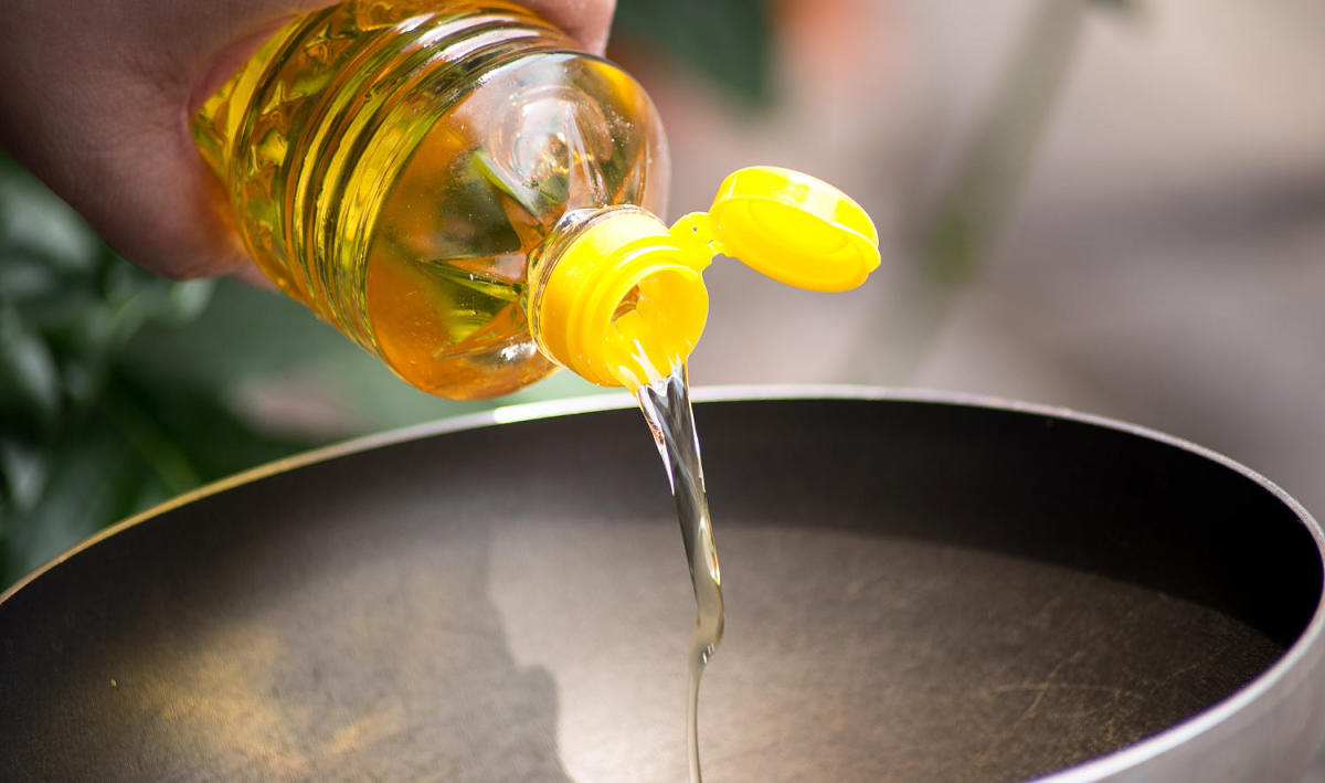 No, cooking oil doesn't cause cancer — but new study links too much seed oil to colon tumors