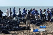 Black Sea oil spill volunteers in Russia ask Putin to send urgent help