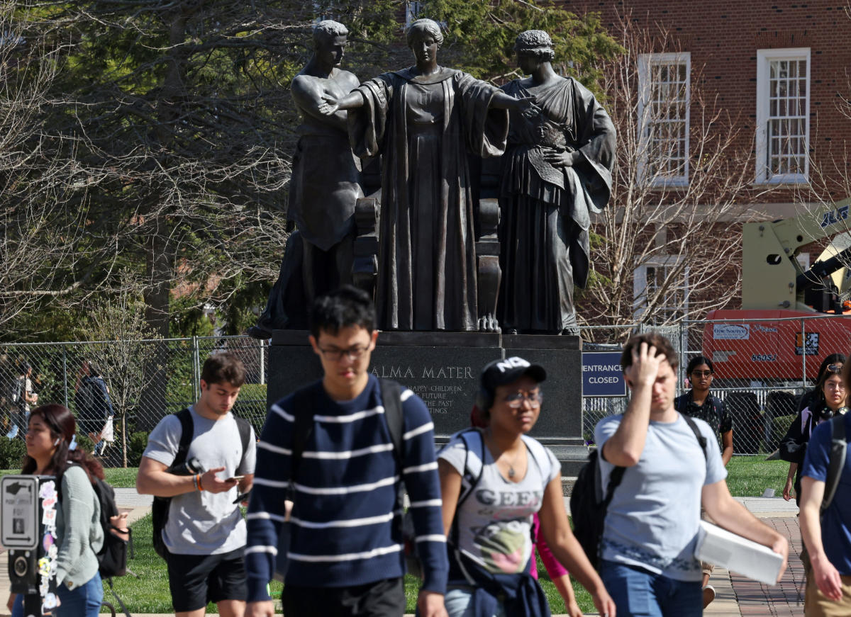 ACLU warns University of Illinois to respect free speech after officials clamp down on climate change group and Palestinian group