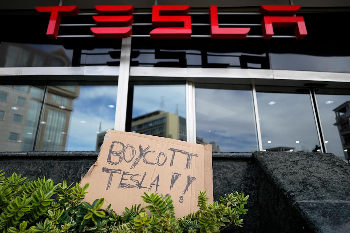 Tesla tumbles again as investors bail on Elon Musk's suddenly struggling electric vehicle company