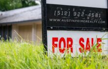 Homebuyer mortgage demand drops further, as economic uncertainty roils the housing market