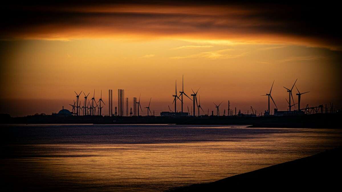 Adapting to the Changing Winds: How Executive Orders on Wind Farms Impact U.S. Renewable Energy