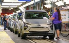GM expands production of gas-powered SUV, trucks in Michigan