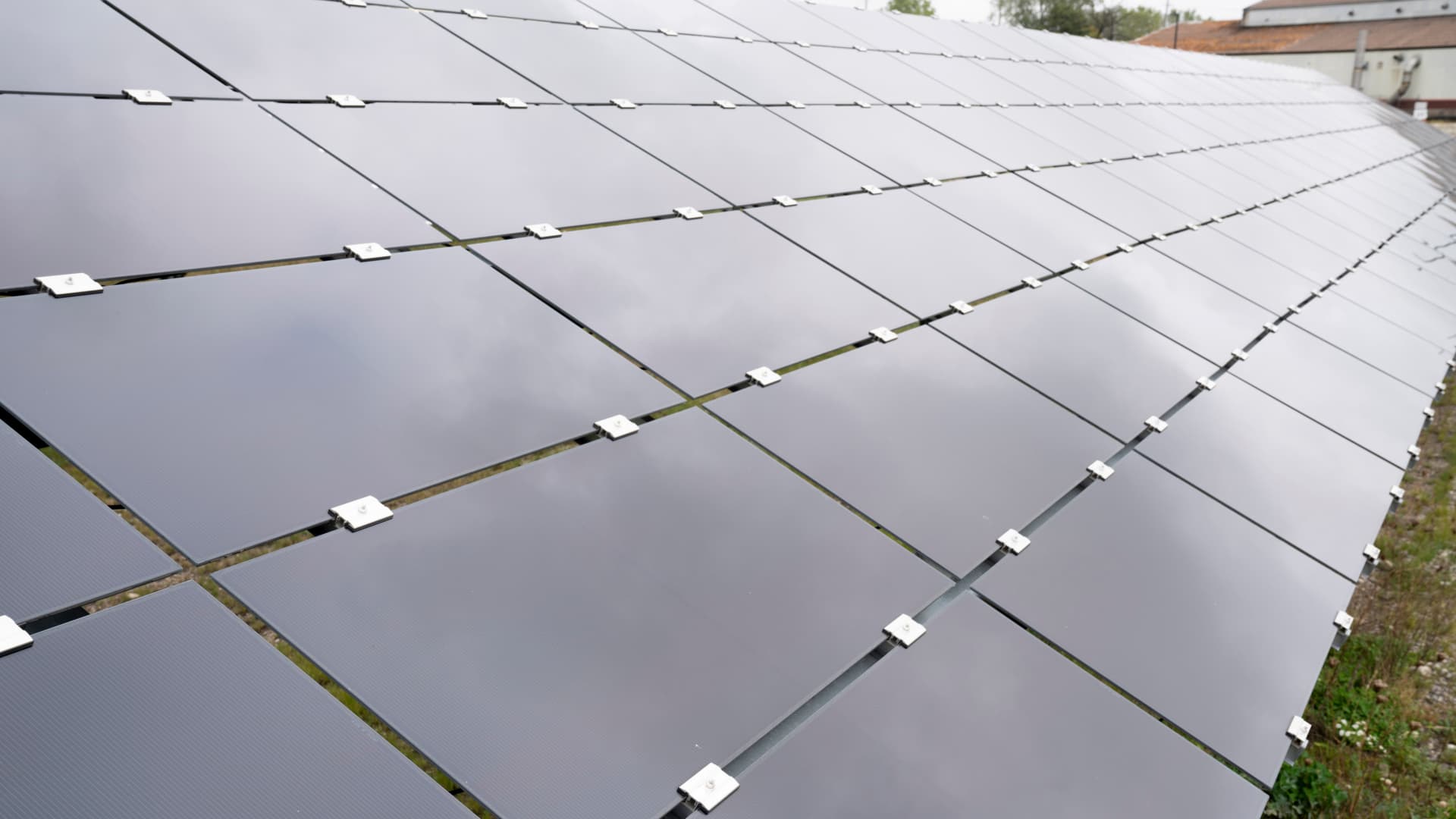 UBS says these solar stocks are winners even as Trump attacks renewables
