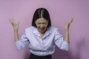 How highly successful people deal with a 'control freak' boss: You’ll ‘conserve your energy,’ says career expert