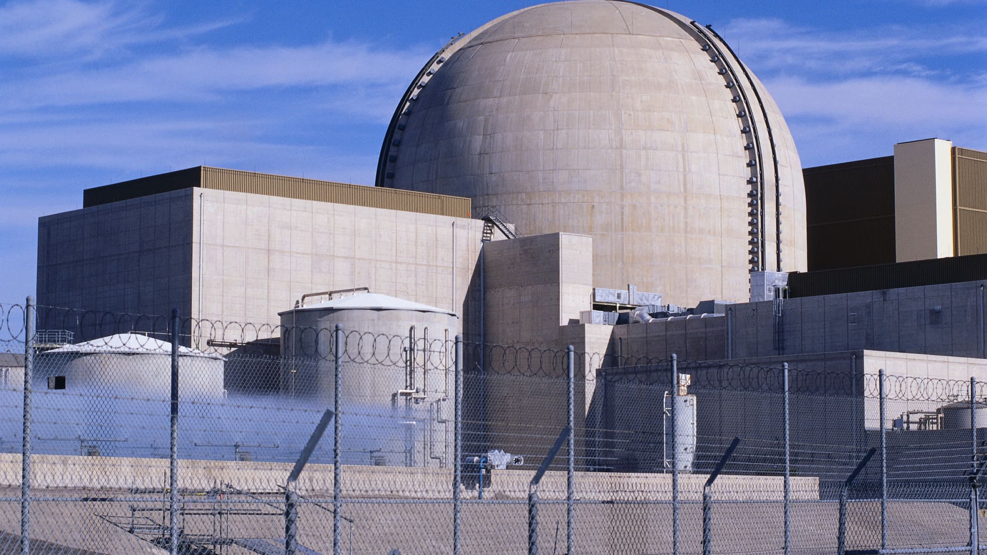Google and NextEra to revive major Iowa nuclear facility as AI energy demand surges