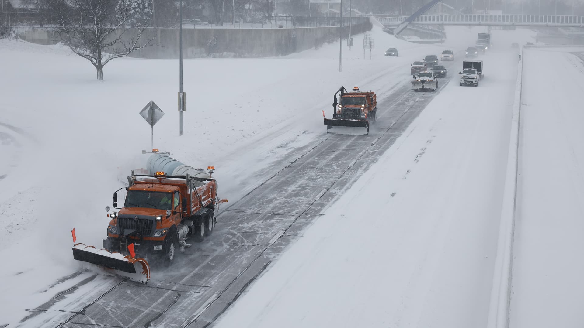 Natural gas prices soar as cold snap blasts across the U.S.