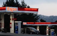 Exxon earnings beat estimates despite low oil prices