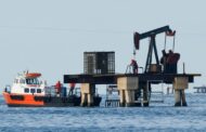 U.S. could issue general license for oil companies to produce in Venezuela this week, source says