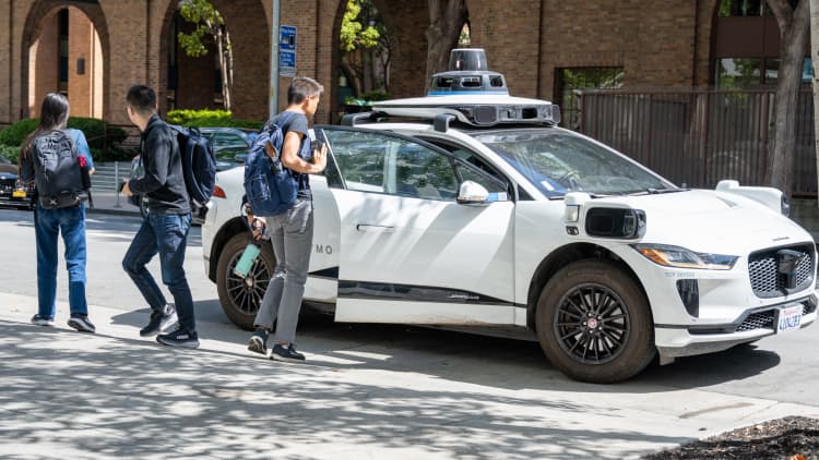 Amazon's Zoox partners with Uber to reach more robotaxi riders — first in Las Vegas, then LA
