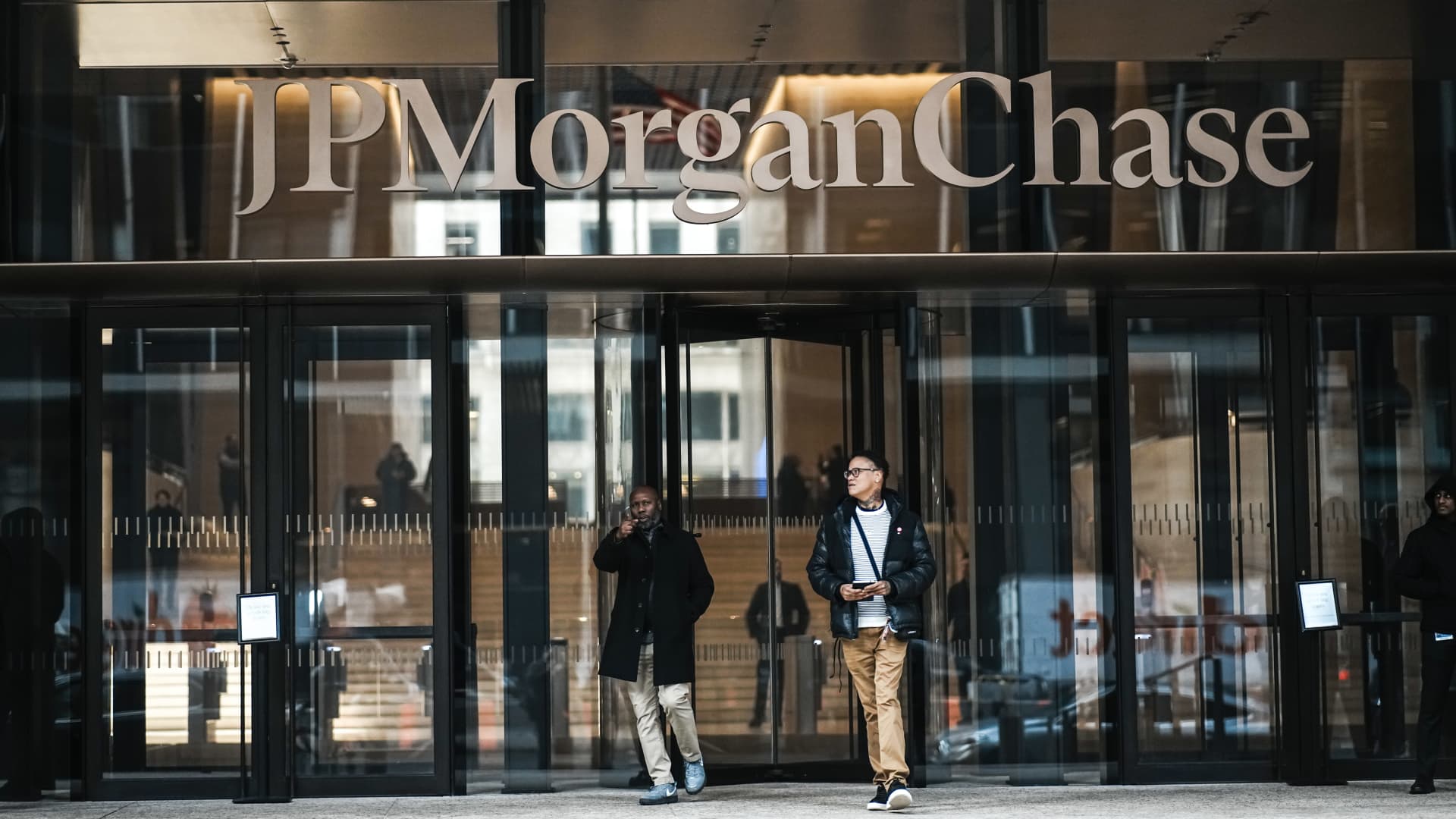 JPMorgan cuts official S&P 500 forecast, noting rising recession risk from oil shock