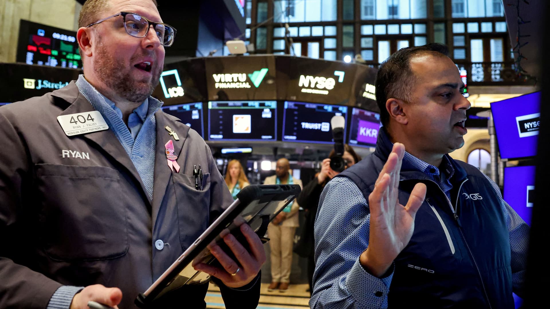 NYSE insider Jay Woods is watching these key levels on the S&P 500 and crude oil as U.S.-Iran conflict widens