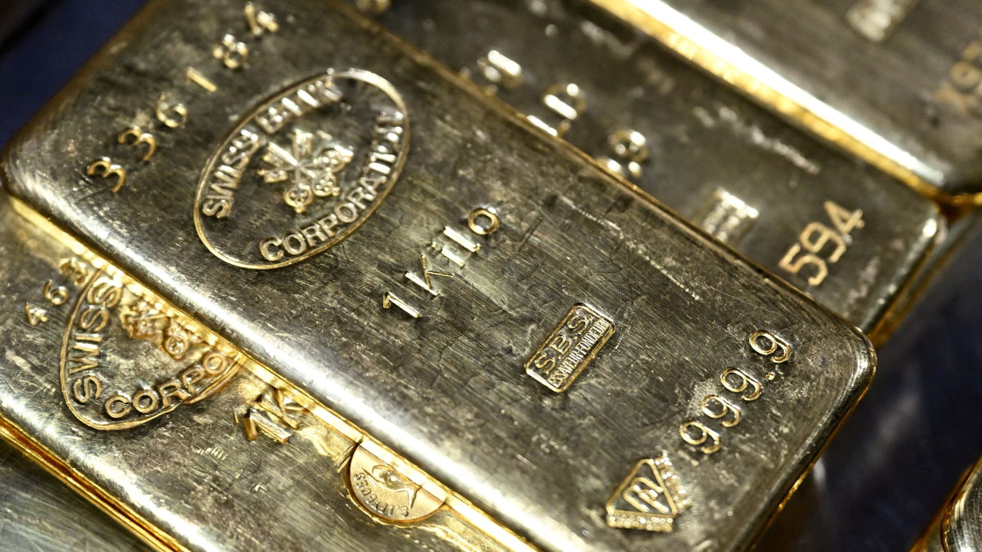 Gold jumps over 2% as oil slump eases inflation fears amid Trump Iran talks