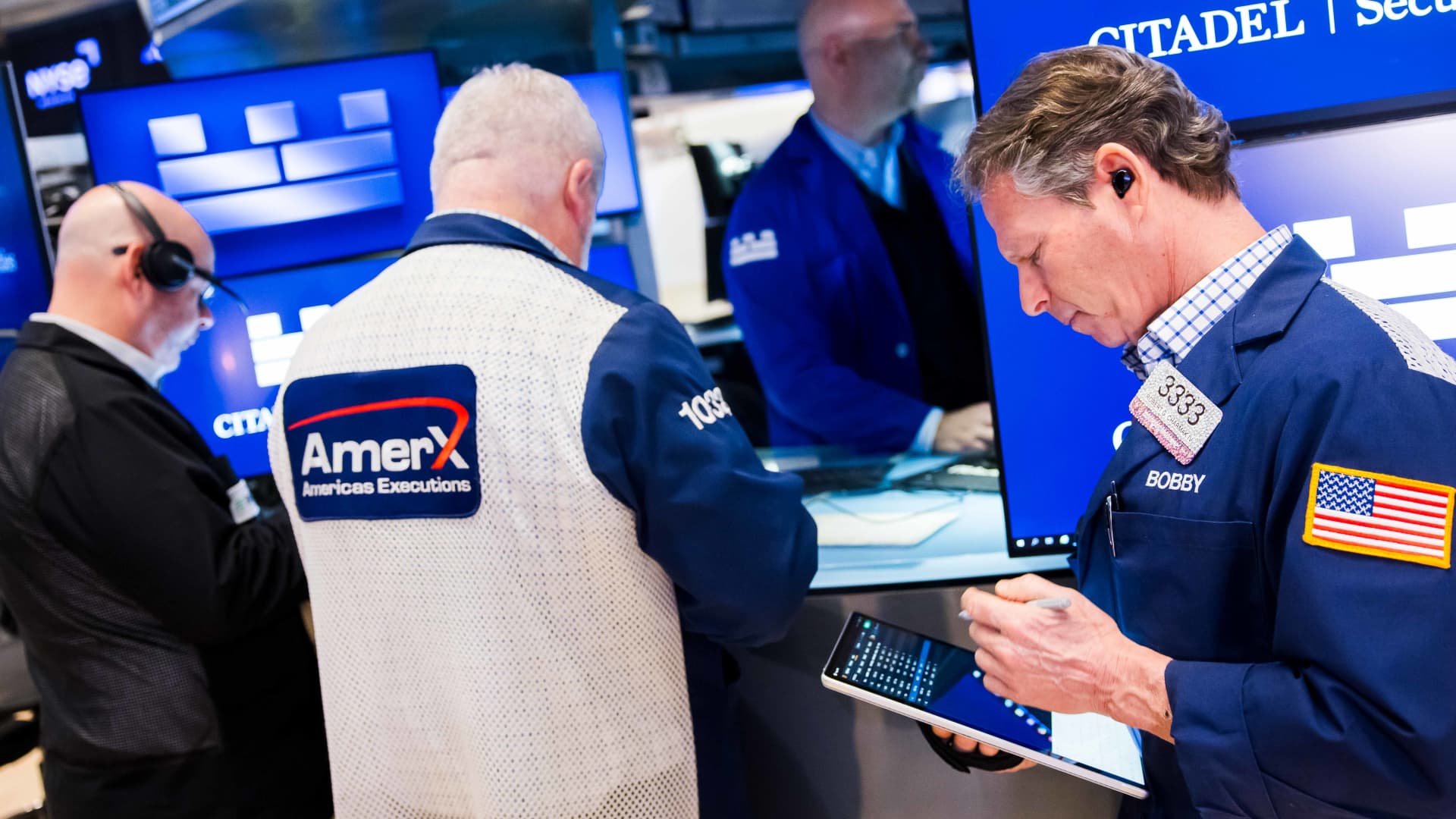 Goldman says traders have Fed outlook wrong as oil surge drives rate hike fears