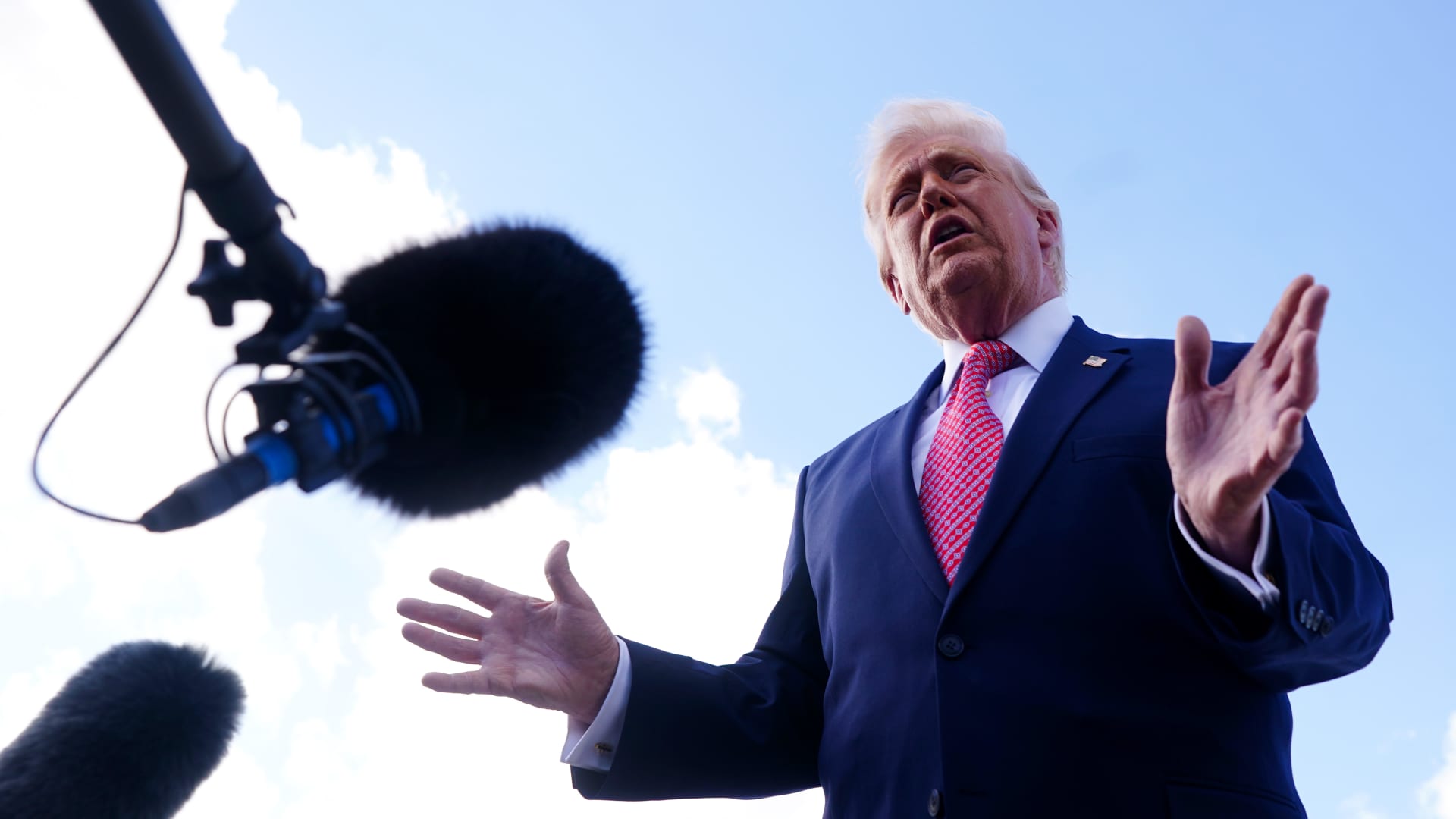 Trump reverses course on Cuban oil blockade, allows Russian tanker to pass