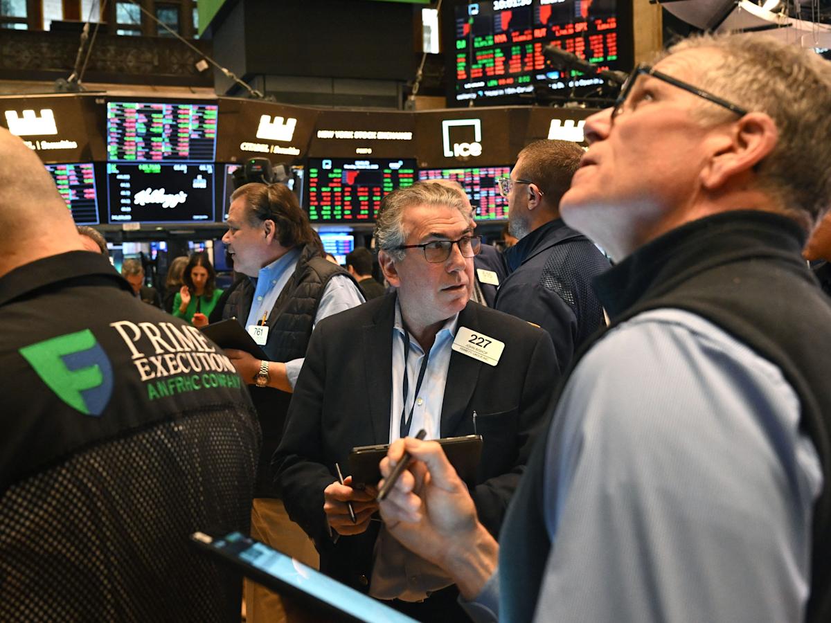 JPMorgan says higher oil prices could spark a 'domino effect' that tanks the S&P 500 by 15%