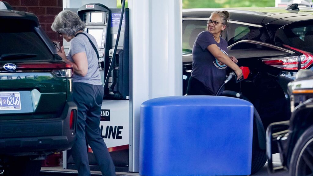 Americans cut spending due to higher gas prices and see no relief in ...