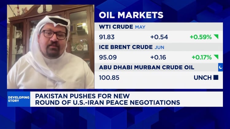 Brent oil price near $100 again with U.S.-Iran talks uncertain and Hormuz still blocked