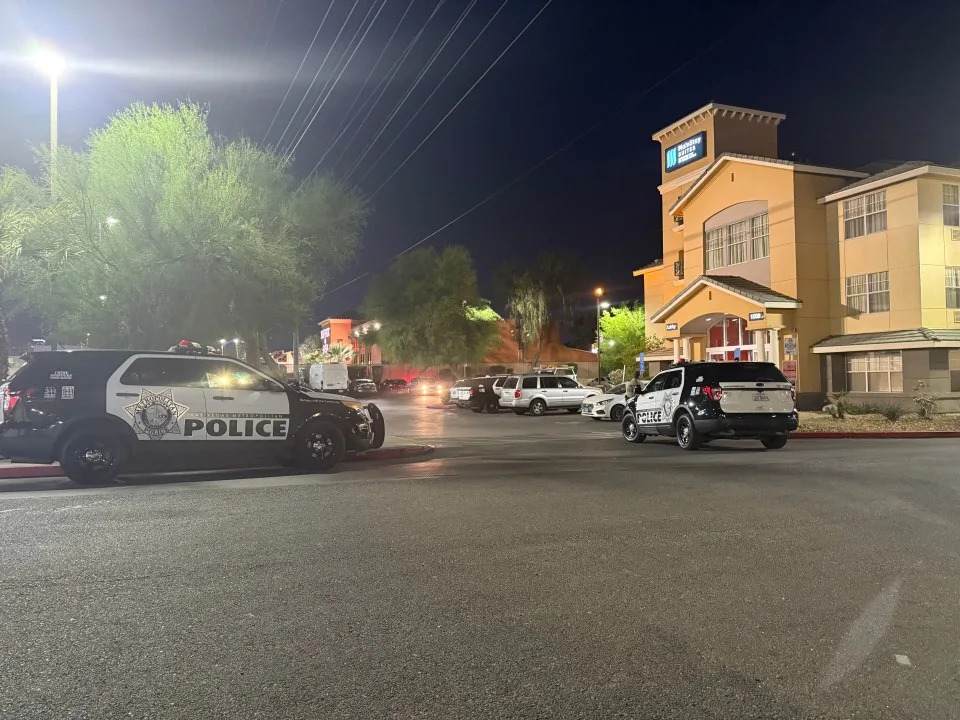 Police investigate apparent murder-suicide at Las Vegas hotel