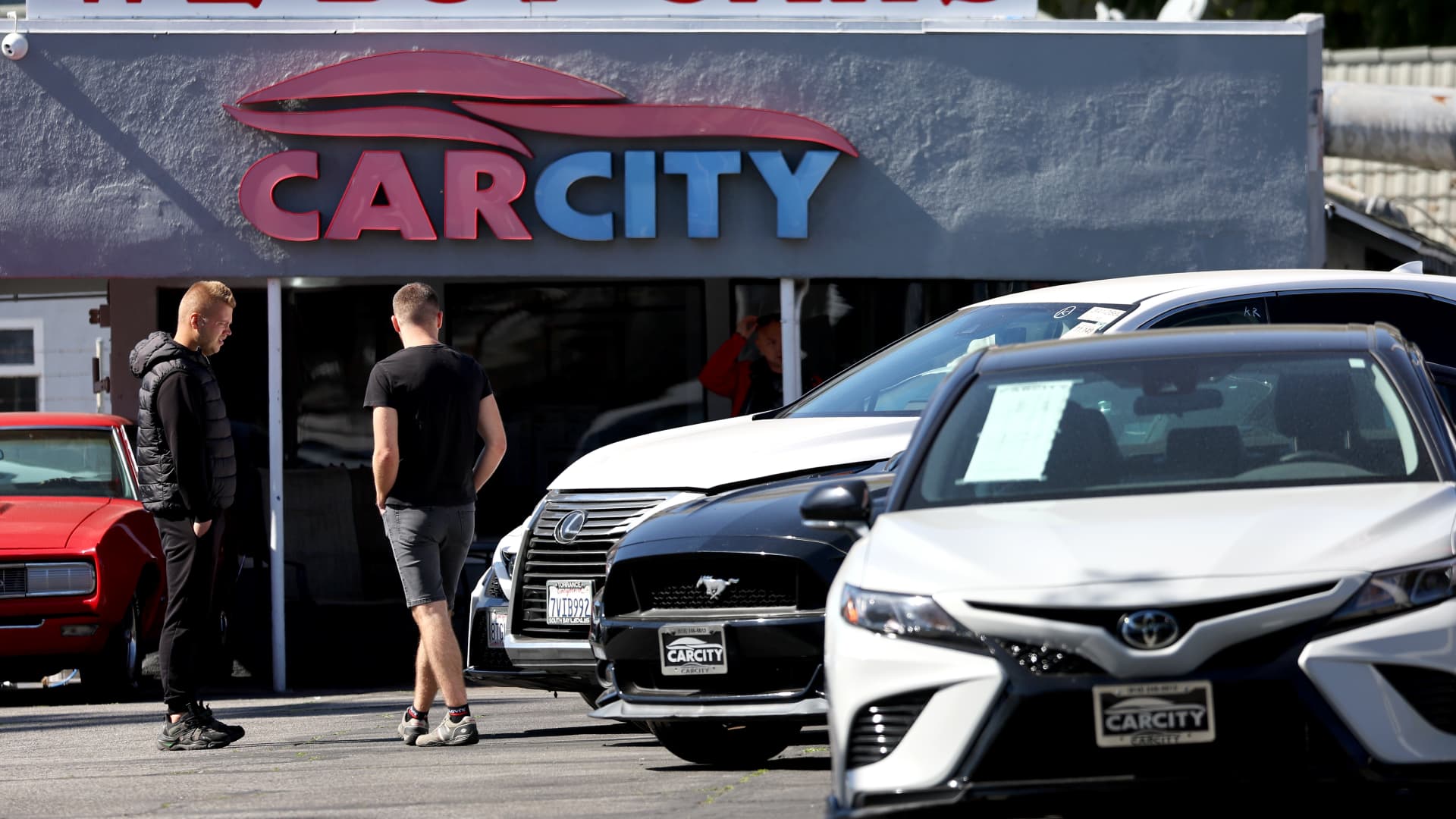 Used car prices fall for first time this year as gas prices spike, EV interest rises