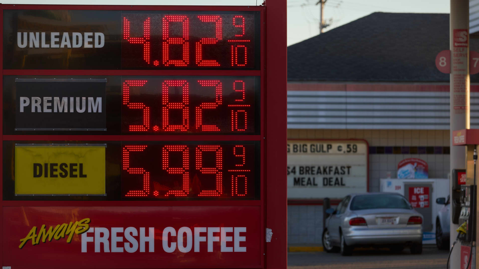 Trump, congressional Republicans float suspending federal gas tax amid Iran war