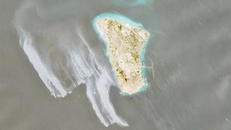 Oil slick visible around Kharg Island in the Persian Gulf