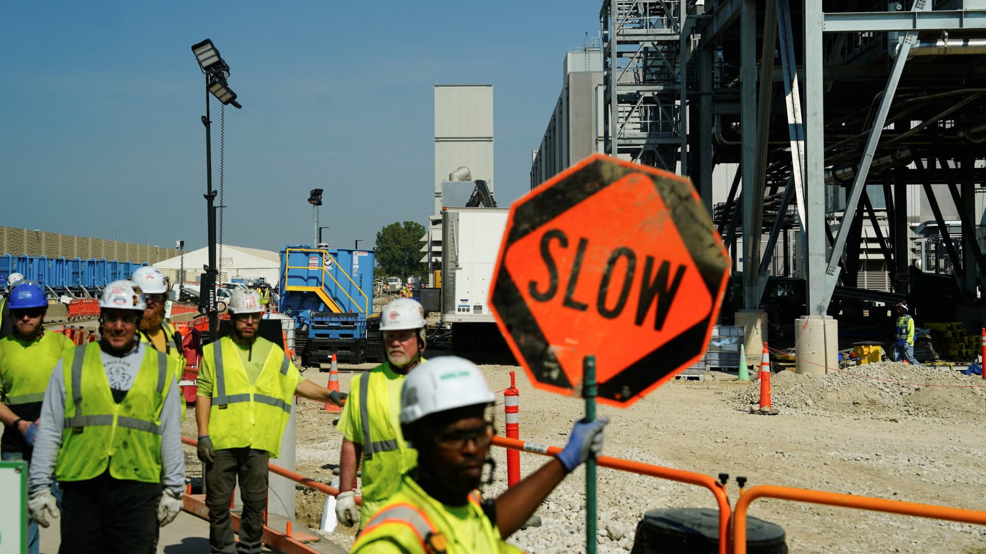 Federal regulators back Trump's plan to speed power to energy-hungry AI data centers