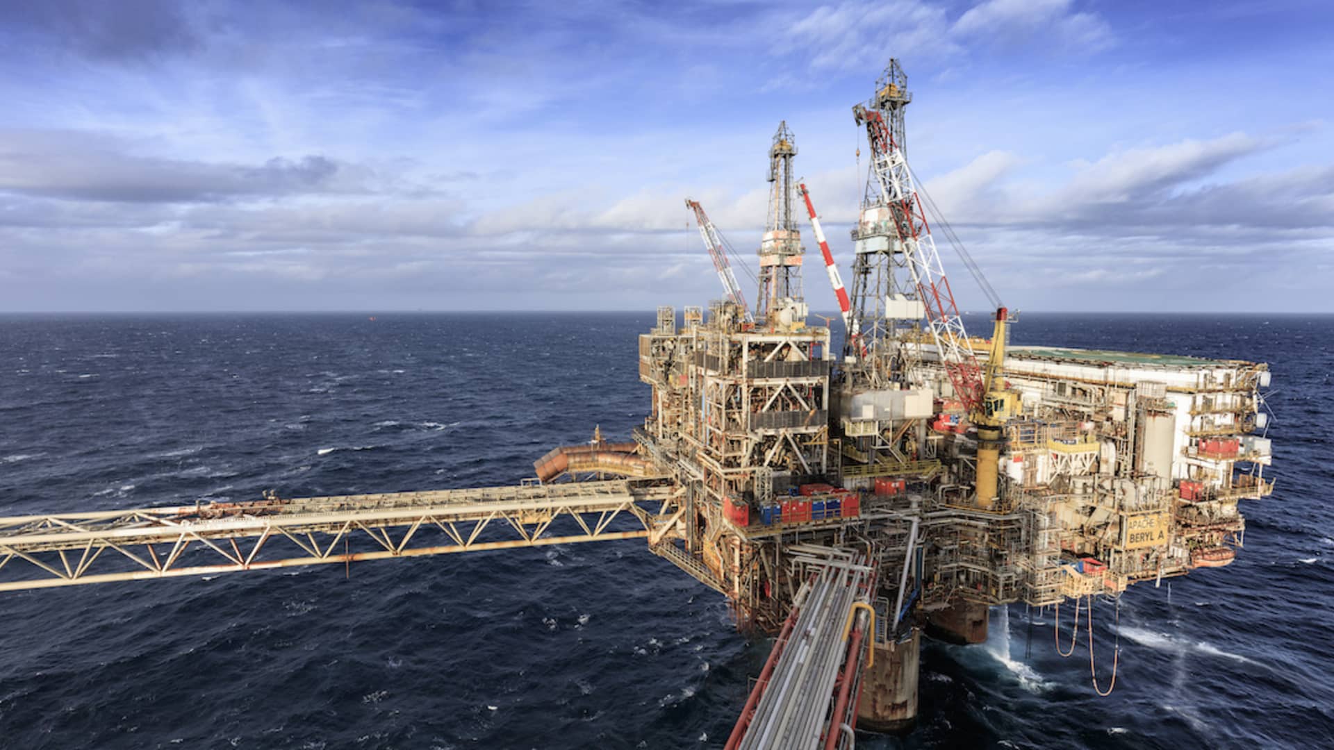 Oil gains over 2% as Mideast tensions and Hormuz toll prospects raise supply worries