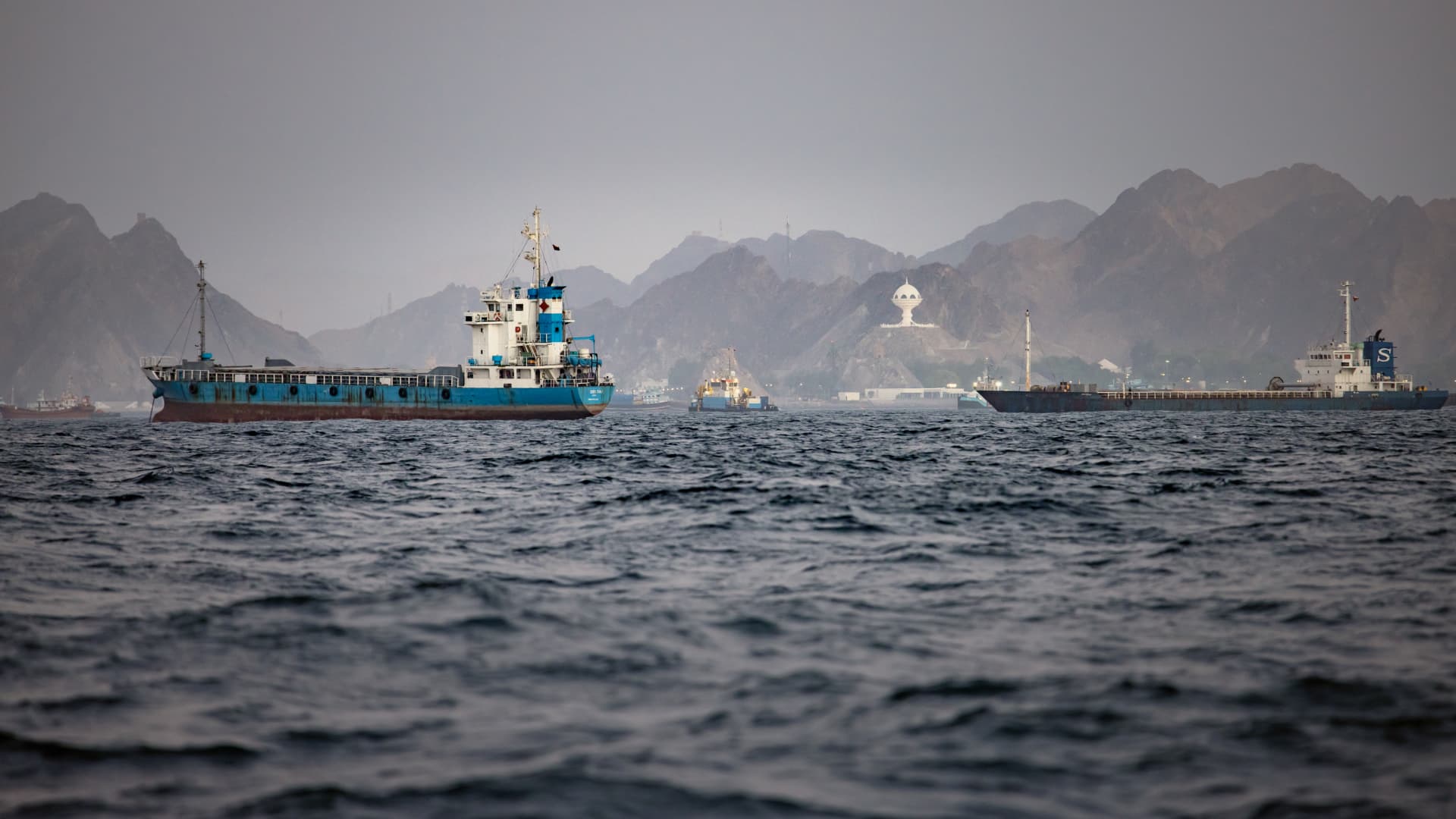 Oil rises as Iran threatens retaliation if Trump targets country's critical infrastructure