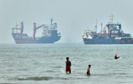 Oil prices ease after US and Iran pause their attacks