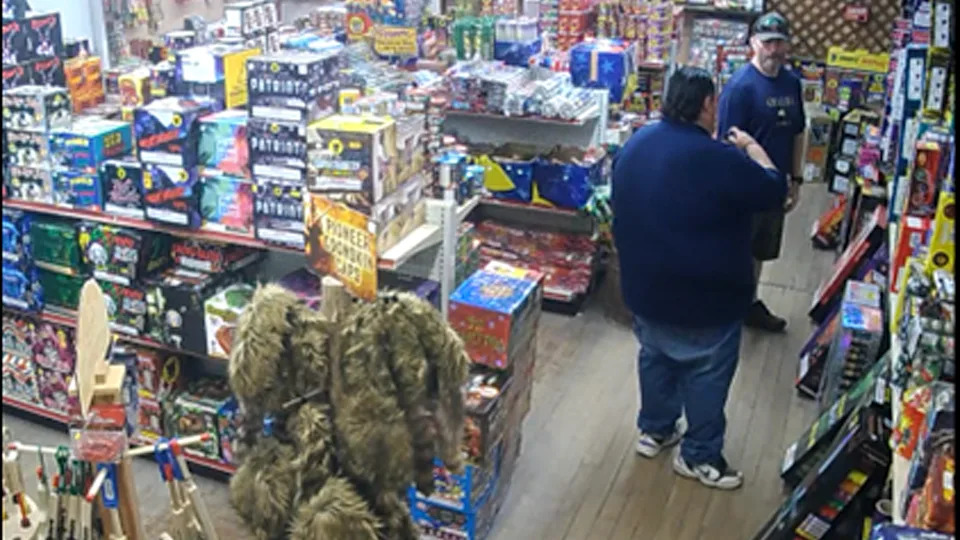 Store clerk foiled ex-Navy SEAL's explosives plot targeting police at No Kings protest, feds say