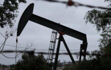 Oil prices steady as investors assess U.S.-Iran war outlook