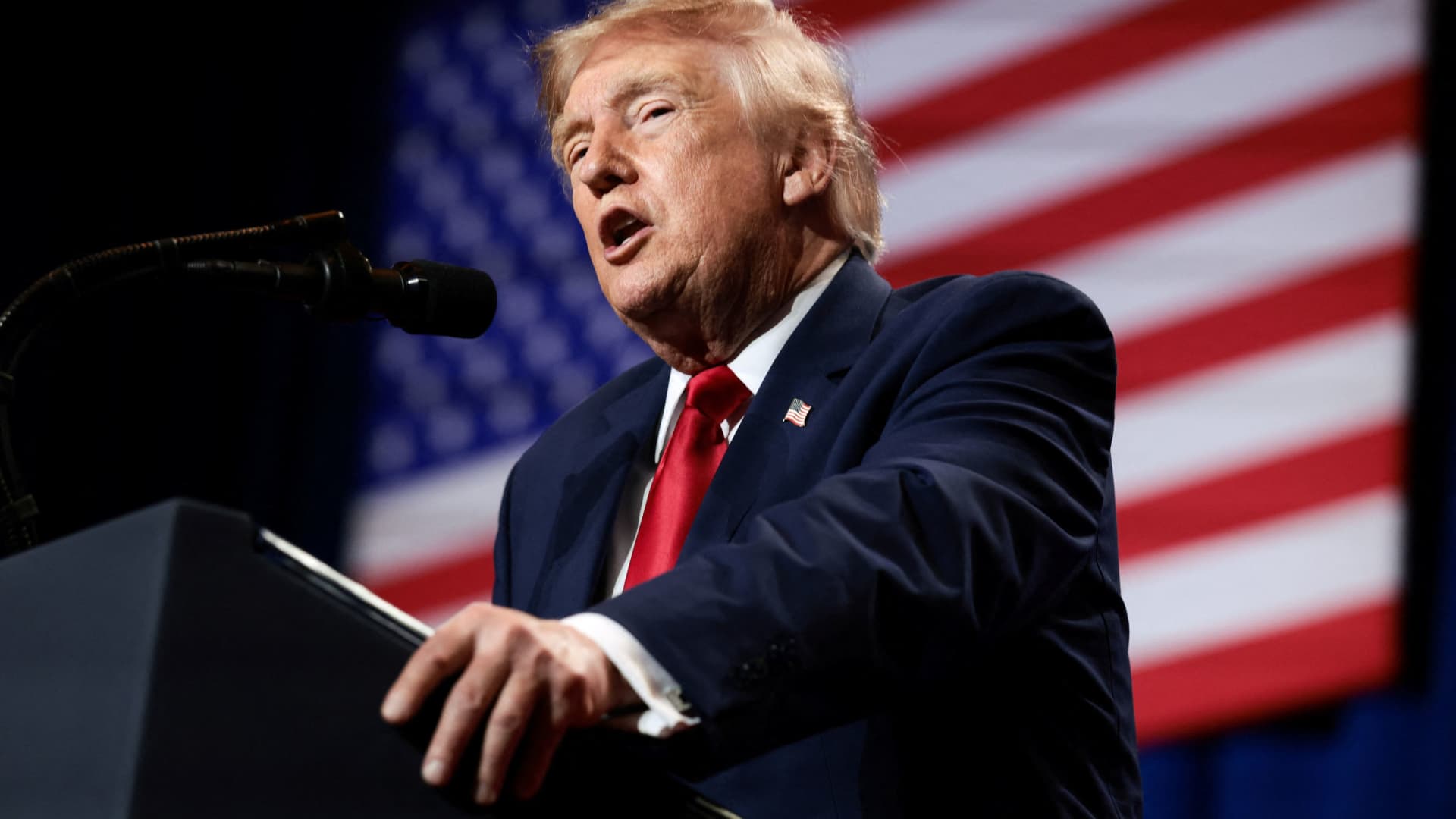 Trump extends limited waiver of shipping law to keep oil flowing in U.S. amid Iran war