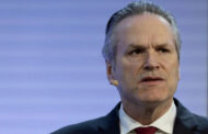 Stalled Alaska LNG pipeline bill sends 'negative signal,' governor says